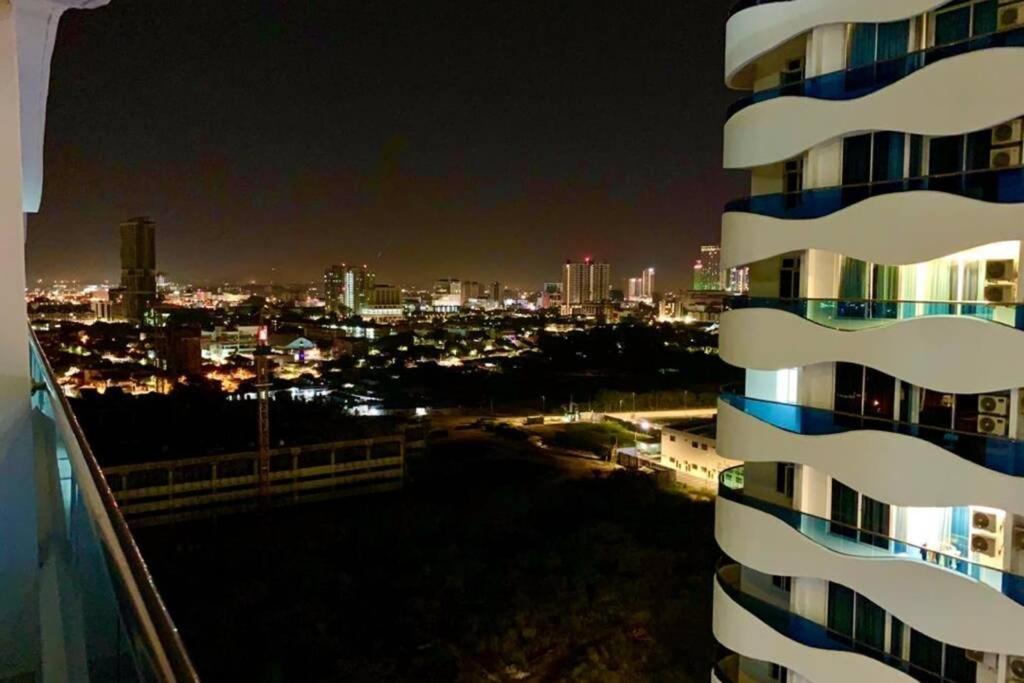 Apartament The Wave - Kota Laksamana -- Pool View -- 6 Pax Melaka Zewnętrze zdjęcie